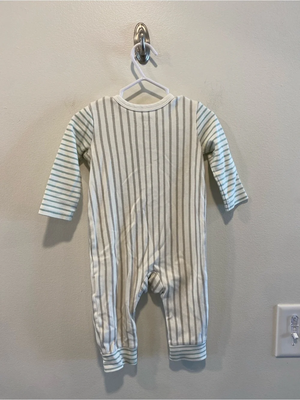 Pehr organics long sleeve romper in stripes and pants 6-12 months bundle
